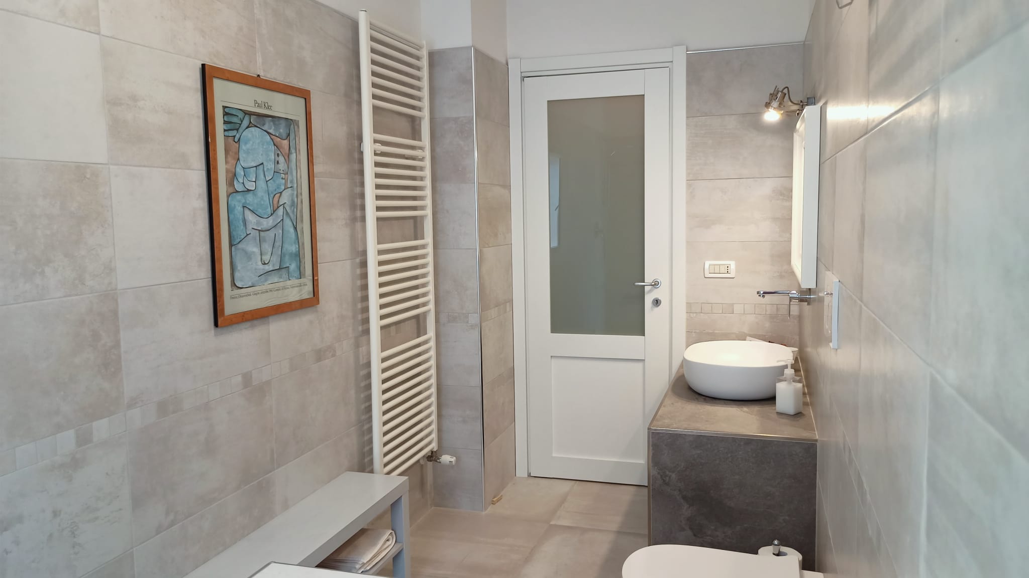 One of the three bathrooms with a window